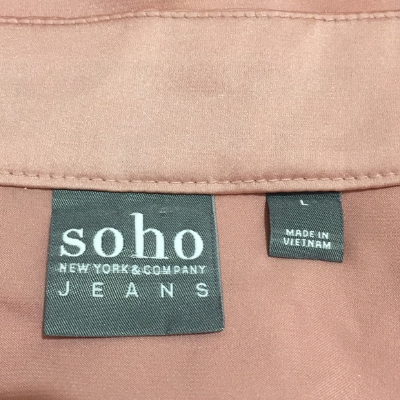 🌹SoHo New York & Company Cold Shoulder Top - Picture 13 of 13